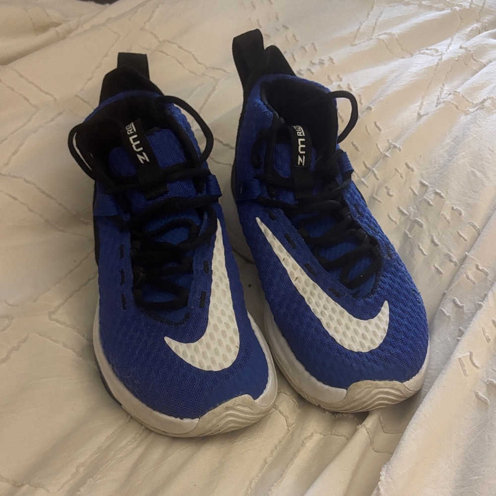 Nike Kids Blue and Black ZM Rise Sneakers